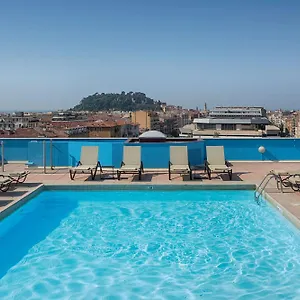 **** Hotel Nh France